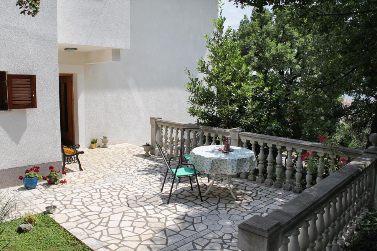 Apartments with a parking space Novi Vinodolski - 2423 Zewnętrze zdjęcie
