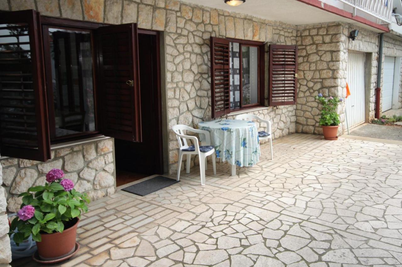 Apartments with a parking space Novi Vinodolski - 2423 Zewnętrze zdjęcie